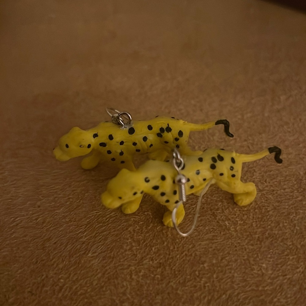 NWOT leopard earrings